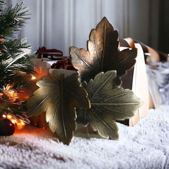 Vintage Maple Leaf Brooch Pin Mixed Metals K&T Leaves Artisan Autumn Cottagecore - Picture 16 of 16